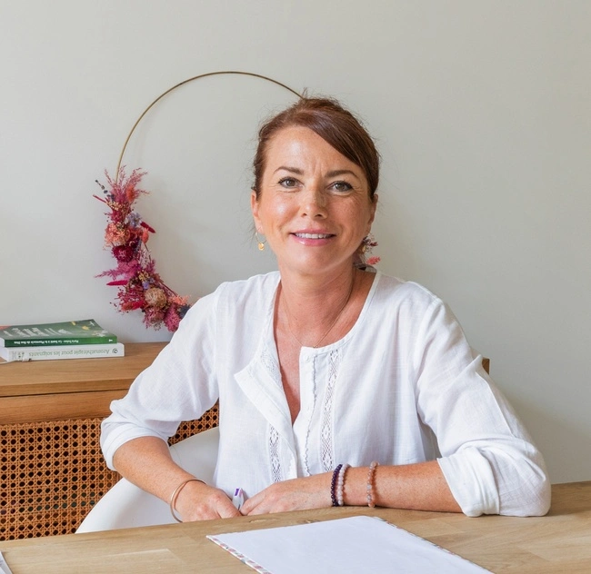 Anne Vincent, thérapeute bien-être, kinésiologue et sophrologue professionnelle